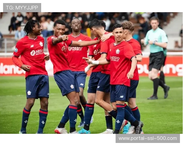 法甲本赛季呈现群雄缺陷特征，为朗斯逆袭创造时间窗口